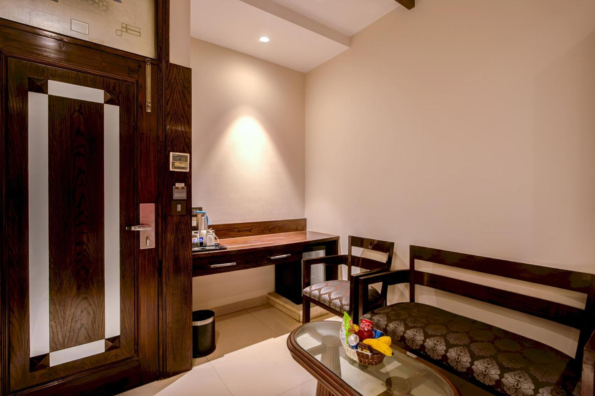 Empire Suites, نيودلهي المظهر الخارجي الصورة