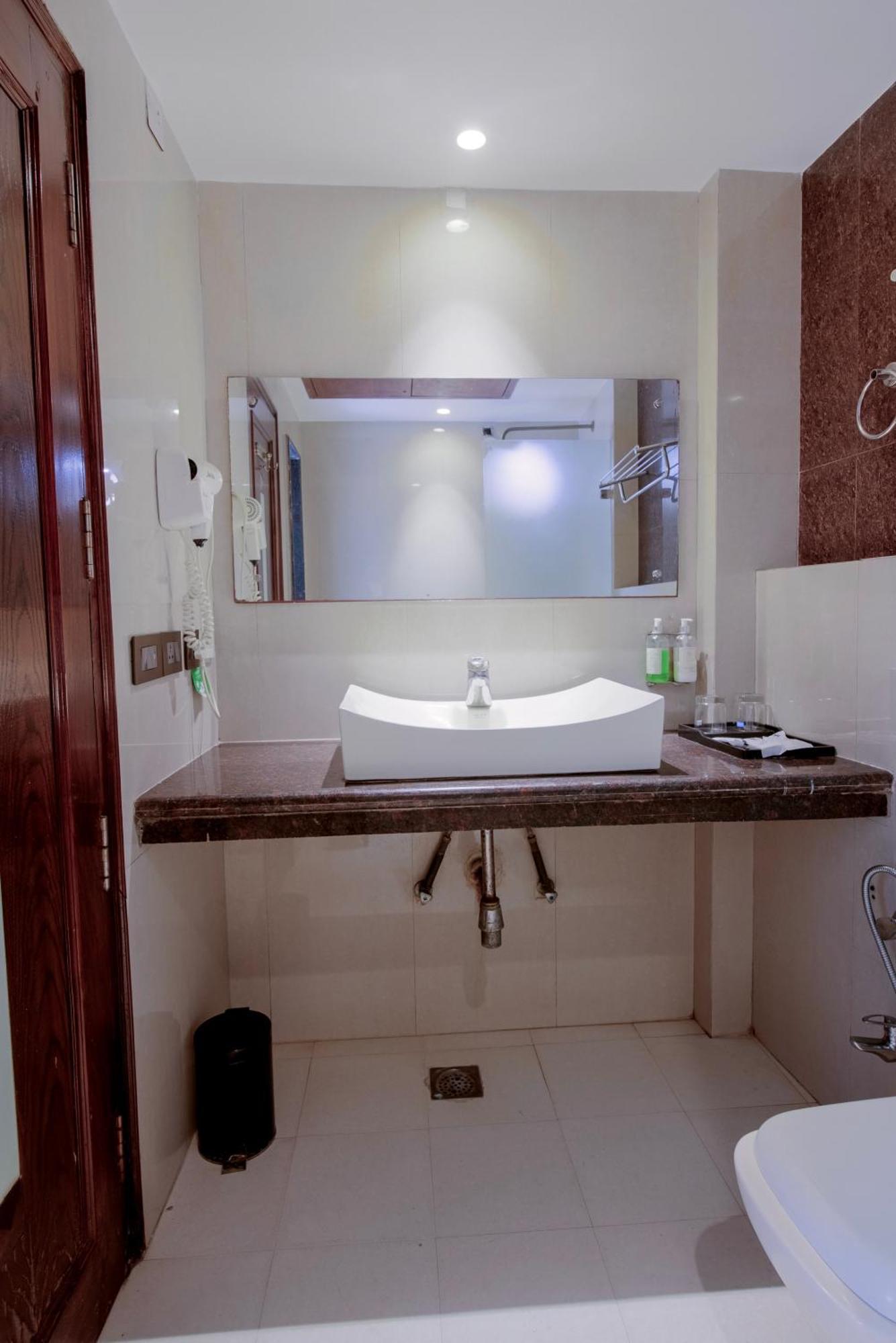 Empire Suites, نيودلهي المظهر الخارجي الصورة